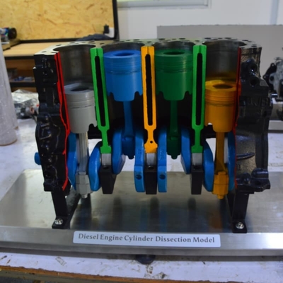 Technical Schools Diesel Engine Trainer Steel Engine Cutaway Model